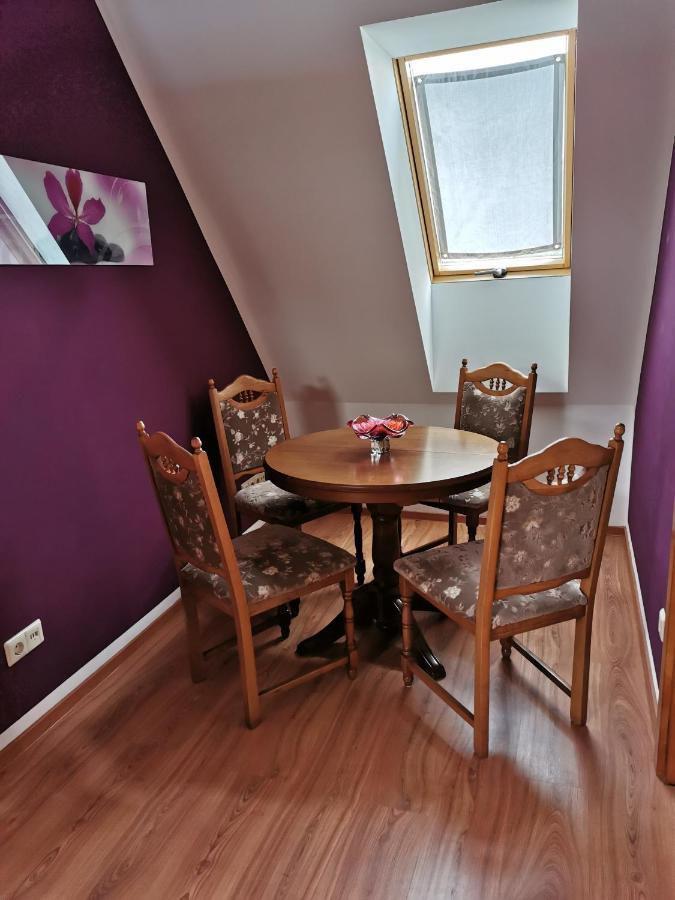 Monteur- Und Ferienwohnung In Hainichen - Obergeschoss Oder Dachgeschoss - Familie Weber Bockendorf المظهر الخارجي الصورة