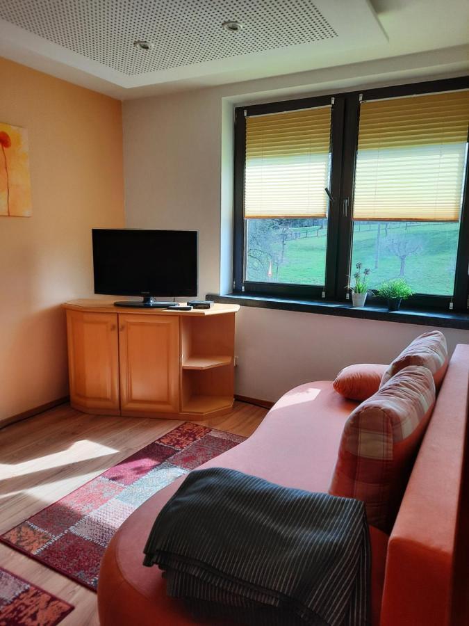 Monteur- Und Ferienwohnung In Hainichen - Obergeschoss Oder Dachgeschoss - Familie Weber Bockendorf المظهر الخارجي الصورة